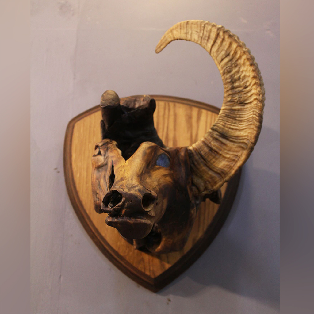 مجسمه چوبی دست ساز